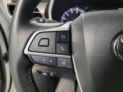 Used 2023 Toyota Highlander XLE AWD/4WD image 26