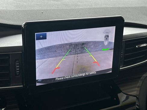 Certified 2024 Ford Explorer Limited AWD/4WD image 20