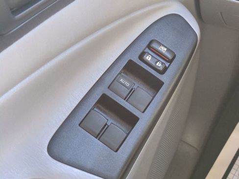 Used 2015 Toyota Tacoma PreRunner image 21