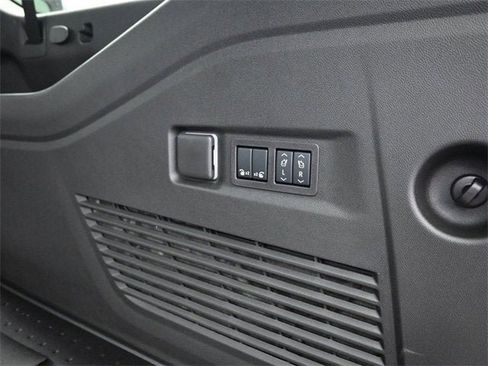 New 2026 Chevrolet Suburban High Country image 38