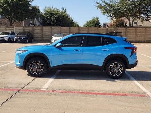 Used 2026 Chevrolet Trax LT w/ LT Convenience Package FWD image 11