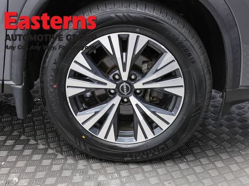 Used 2023 Nissan Rogue SV w/ SV Premium B Package AWD/4WD image 31