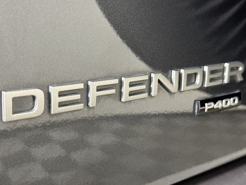 Used 2022 Land Rover Defender 90 X-Dynamic HSE AWD/4WD image 9