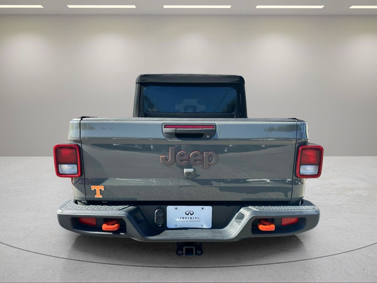 Used 2022 Jeep Gladiator Mojave w/ Cold Weather Group AWD/4WD image 17