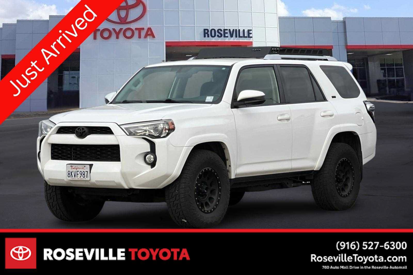 Used 2018 Toyota 4Runner SR5 AWD/4WD image 1