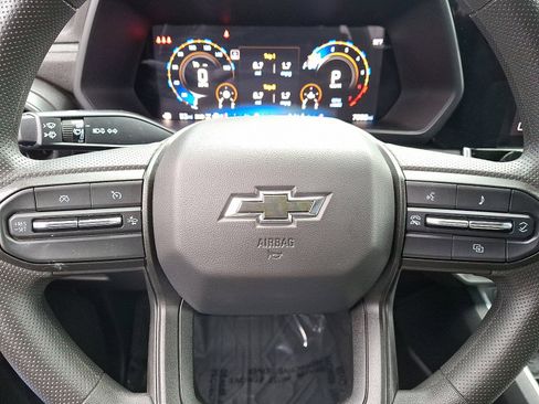 Used 2025 Chevrolet Colorado Trail Boss image 19