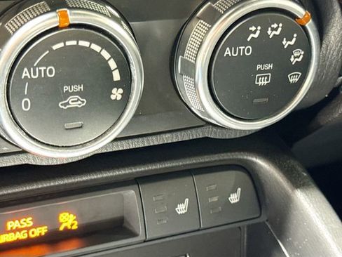 Used 2018 MAZDA MX-5 Miata RF Grand Touring image 20