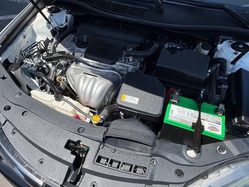 Used 2015 Toyota Camry SE FWD image 17