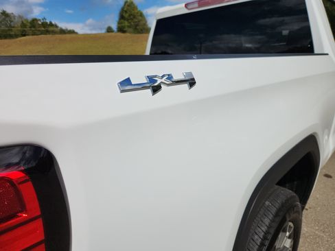 Used 2025 GMC Sierra 1500 SLT image 47