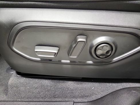 New 2025 Jeep Grand Cherokee Limited image 10