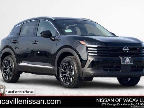 Used 2026 Nissan Kicks SR w/ SR Premium Package AWD/4WD image 1
