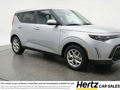 Used 2025 Kia Soul LX w/ LX Technology Package image 1