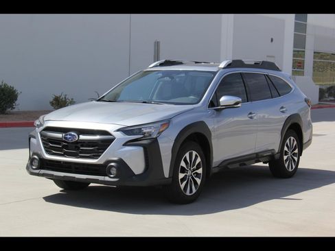 Used 2025 Subaru Outback Touring XT AWD/4WD image 1