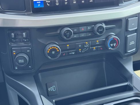 New 2026 Ford F250 XLT w/ XLT Premium Package AWD/4WD image 27