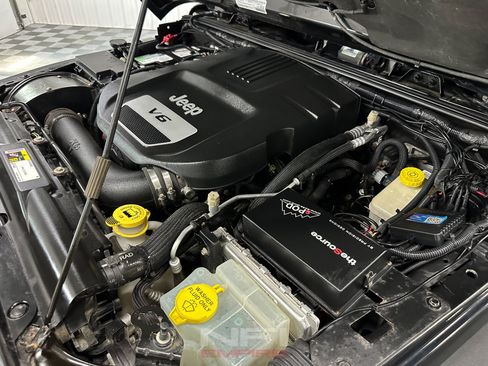 Used 2016 Jeep Wrangler Unlimited Sahara AWD/4WD image 42