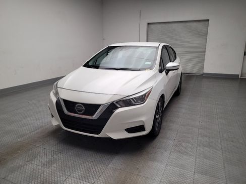 Used 2021 Nissan Versa SV FWD image 15