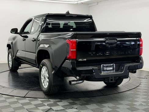 Used 2026 Toyota Tacoma SR5 AWD/4WD image 10