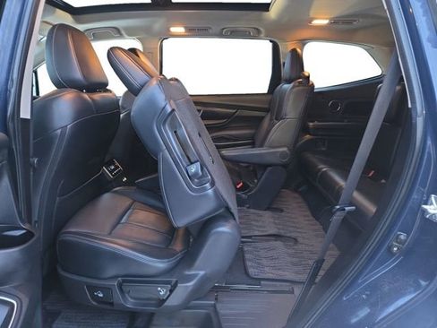 Used 2024 Subaru Ascent Limited w/ Technology Package image 14