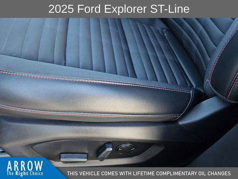 Used 2025 Ford Explorer ST-Line image 23