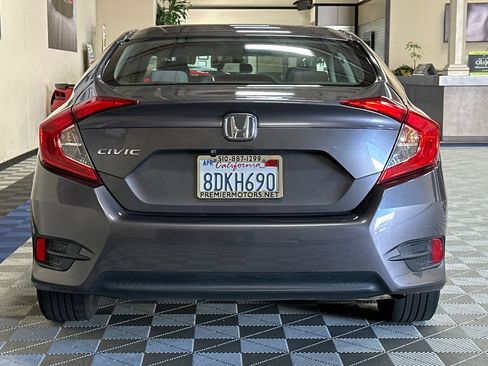 Used 2018 Honda Civic LX image 5