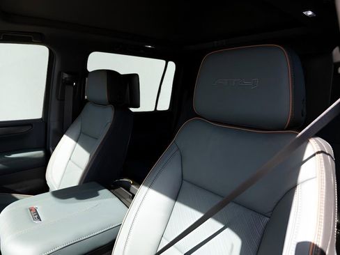 New 2026 GMC Yukon XL AT4 w/ AT4 Premium Plus Package image 10