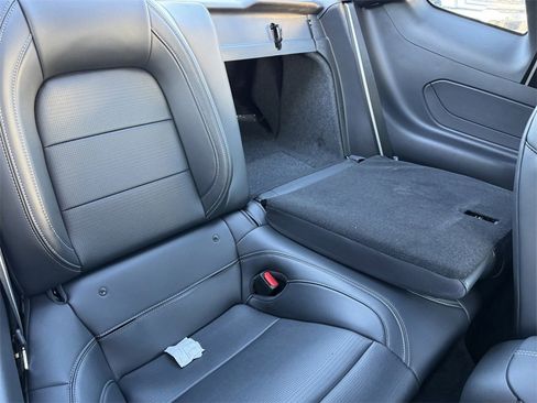Used 2025 Ford Mustang Premium image 7