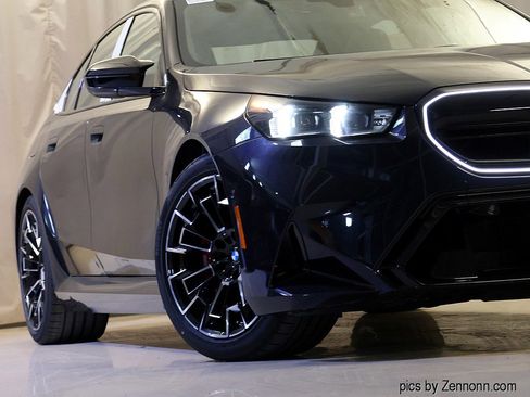 New 2027 BMW M5 AWD/4WD image 4