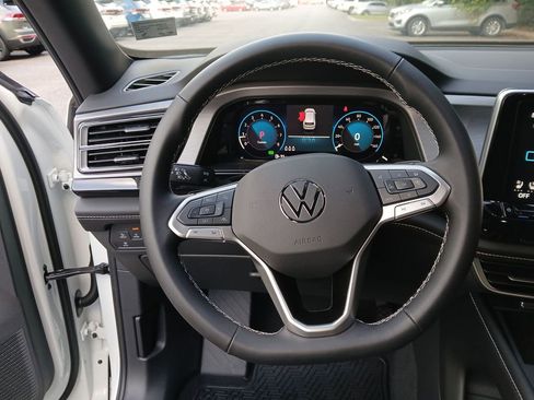 New 2026 Volkswagen Atlas Cross Sport SE AWD/4WD image 14