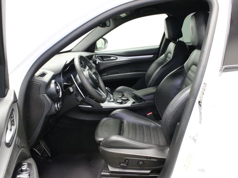 Used 2019 Alfa Romeo Stelvio Ti Sport w/ Quick Order Package 22S Sport AWD/4WD image 12