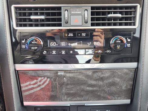 Used 2024 Nissan Armada Platinum w/ Captain's Chairs Package AWD/4WD image 19