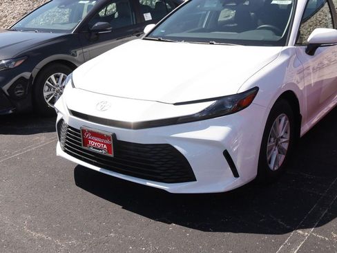 New 2026 Toyota Camry LE AWD/4WD image 2