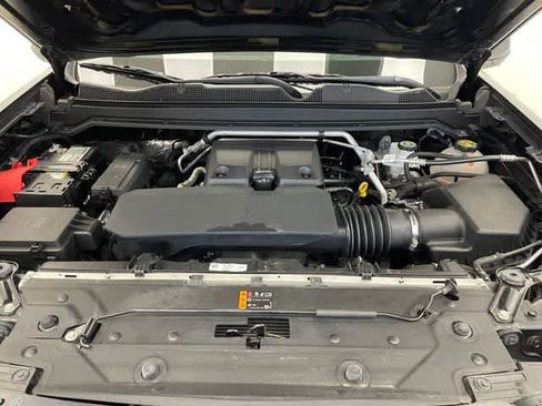 Certified 2023 Chevrolet Colorado Trail Boss w/ Technology Package AWD/4WD image 15