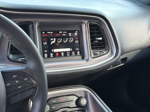Used 2019 Dodge Challenger SXT RWD image 17