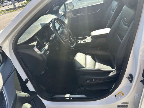 Used 2024 Cadillac XT5 Premium Luxury FWD image 13