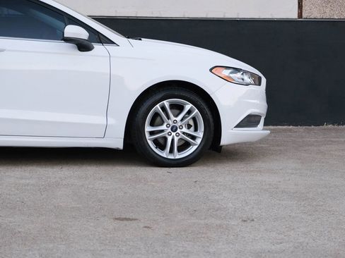 Used 2018 Ford Fusion SE image 11