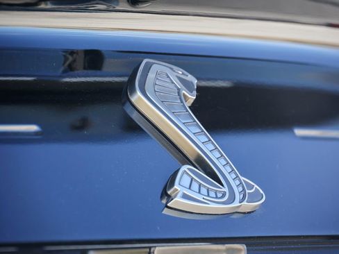 Used 2021 Ford Mustang Shelby GT500 w/ Technology Package image 18