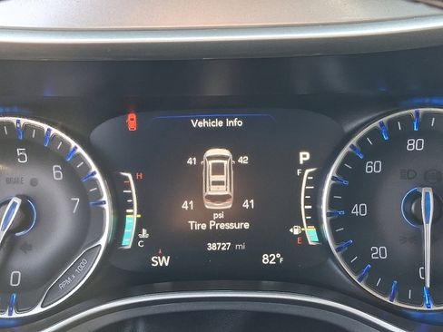 Certified 2023 Chrysler Pacifica Touring-L w/ S Appearance Package AWD/4WD image 21