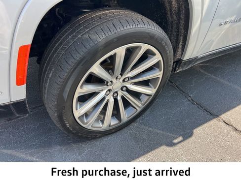 Used 2022 Jeep Grand Wagoneer Series II w/ Premium Group II image 2