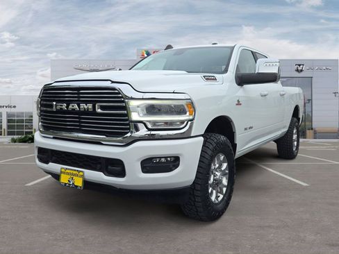 Used 2023 RAM 2500 Laramie AWD/4WD image 1