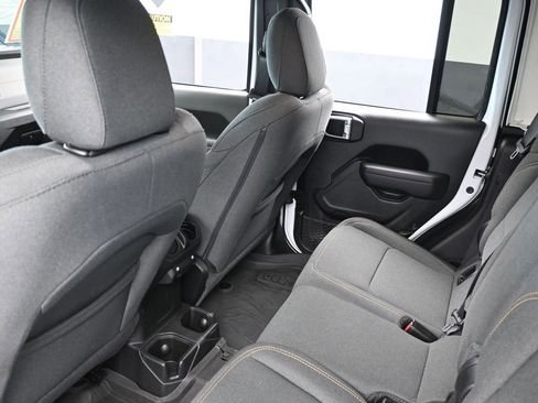 Used 2024 Jeep Gladiator Sport image 35