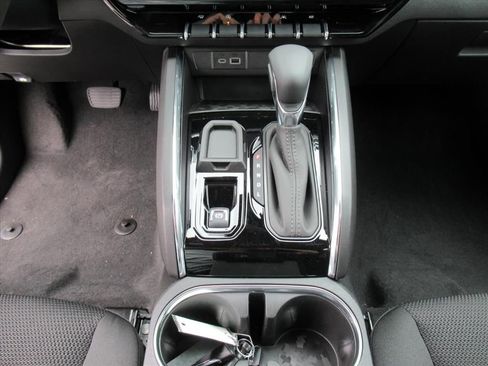 New 2026 GMC Canyon Elevation w/ Convenience Package image 21