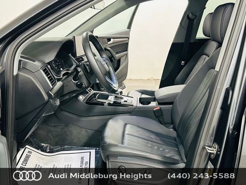 Certified 2023 Audi Q5 2.0T Premium w/ Convenience Package AWD/4WD image 11