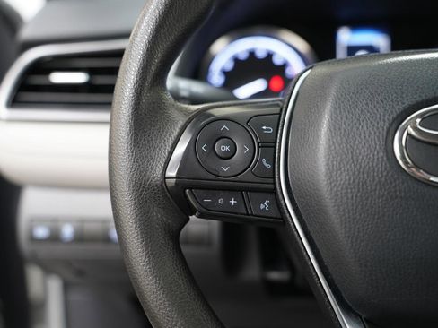 Used 2019 Toyota Camry LE image 13