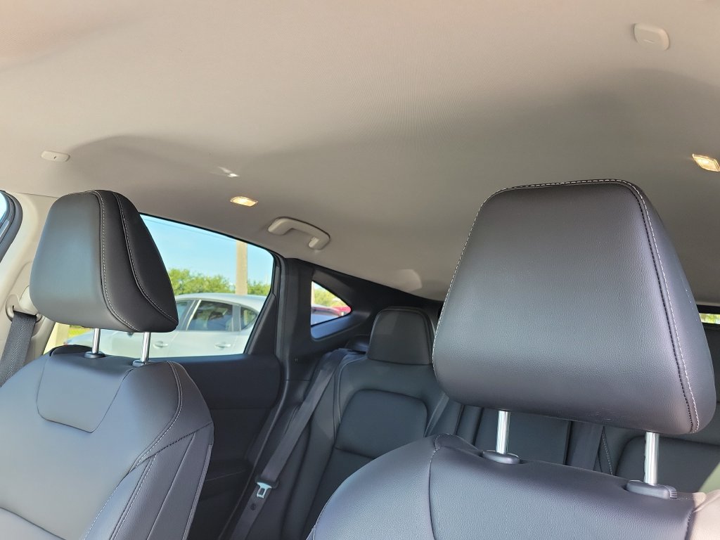 Used 2025 Nissan Murano SV FWD image 24