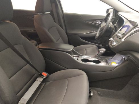 Used 2022 Chevrolet Malibu RS image 21