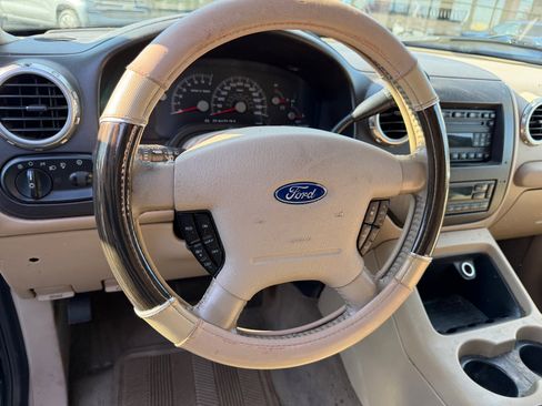 Used 2004 Ford Expedition Eddie Bauer image 7