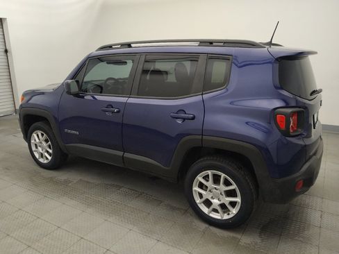 Used 2021 Jeep Renegade Latitude FWD image 3
