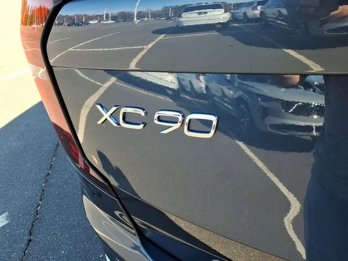 New 2026 Volvo XC90 B5 Ultra image 5