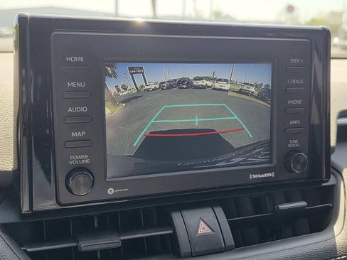 Used 2022 Toyota RAV4 XLE image 12