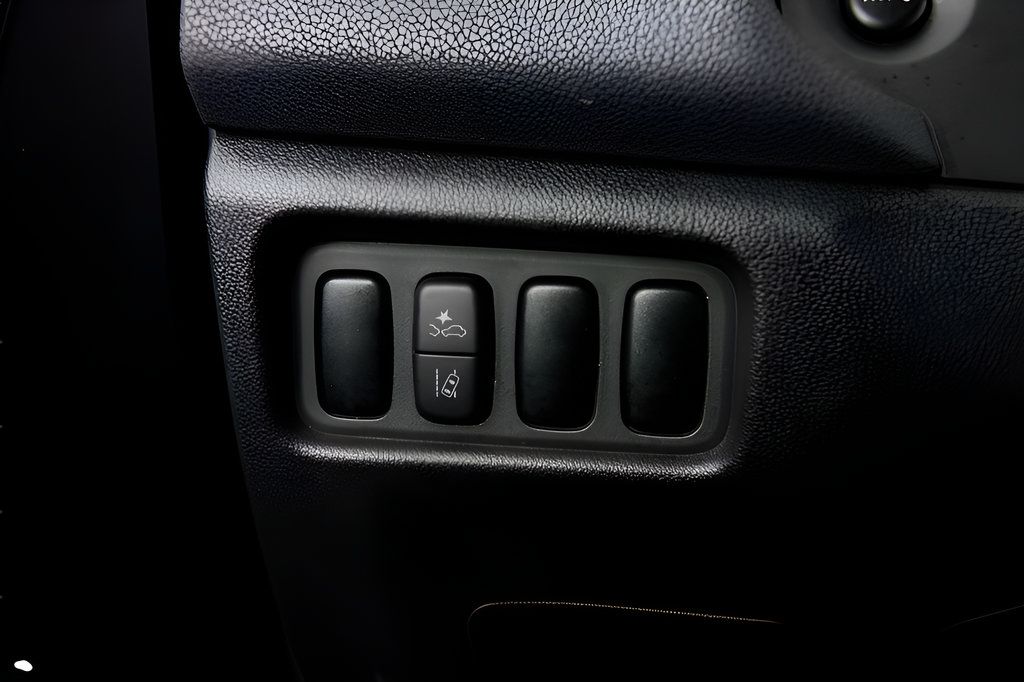 Used 2022 Mitsubishi Outlander Sport ES FWD image 30